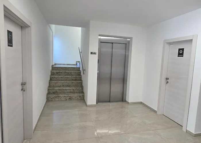 Aupark Free Parking Apartment *